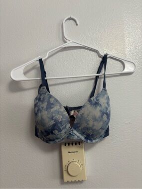 Victoria's Secret PINK Push-Up T-Shirt Bra (Size 32D) — Like New